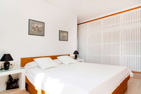 couple bed rental in ibiza